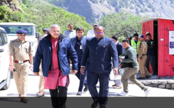 उत्तराखंड: मुख्य निर्वाचन आयुक्त ज्ञानेश कुमार उत्तरकाशी पहुंचे, भारत-चीन सीमा से सटे पोलिंग बूथों का किया निरीक्षण