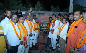 महापौर विकास शर्मा ने वार्ड 21 रम्पुरा में सीसी सड़क एवं नाली निर्माण कार्य का किया शिलान्यास, लोगों में खुशी की लहर…