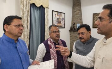 चीनी मिल कर्मचारियों के वेतन कटौती का मुद्दा पहुंचा सीएम धामी के दरबार, राजेश शुक्ला समेत प्रतिनिधिमंडल ने उठाई आवाज