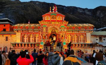 स्पाई कैमरे से बदरीनाथ मंदिर के गर्भगृह में वीडियो रिकॉर्डिंग करते पकड़ा गया यात्री, पुलिस ने करवाई डिलीट