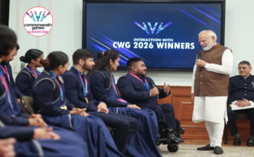 PM मोदी ने कॉमनवेल्थ गेम्स के पदक विजेताओं से की मुलाकात, खिलाड़ियों को दी बधाई